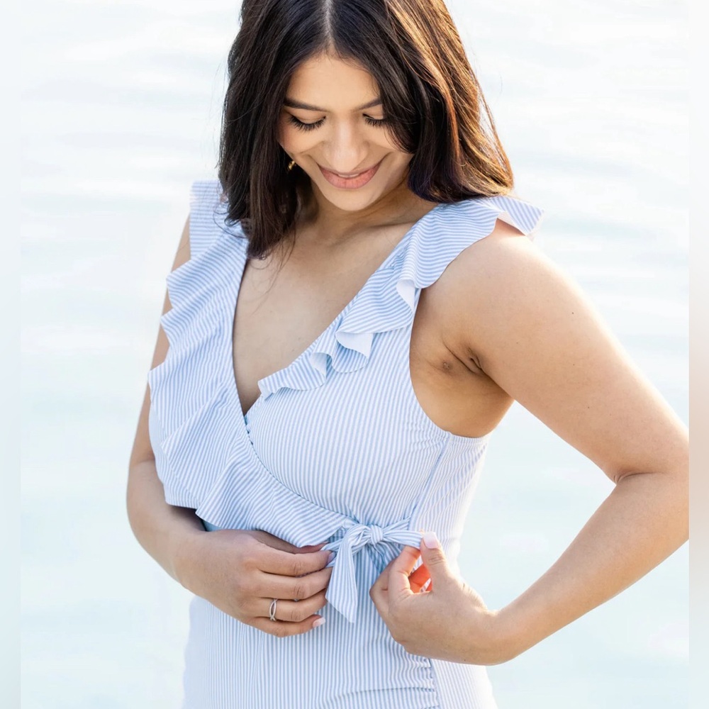 Kindred Bravely Ruffle Wrap Maternity & Nursing One Piece Swimsuit, small